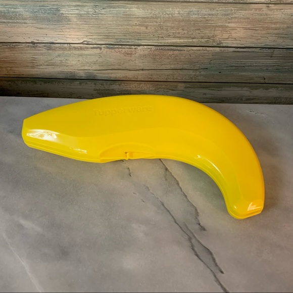 Tupperware Limited Edition Banana Keeper Case Yellow - Picture 3 of 7